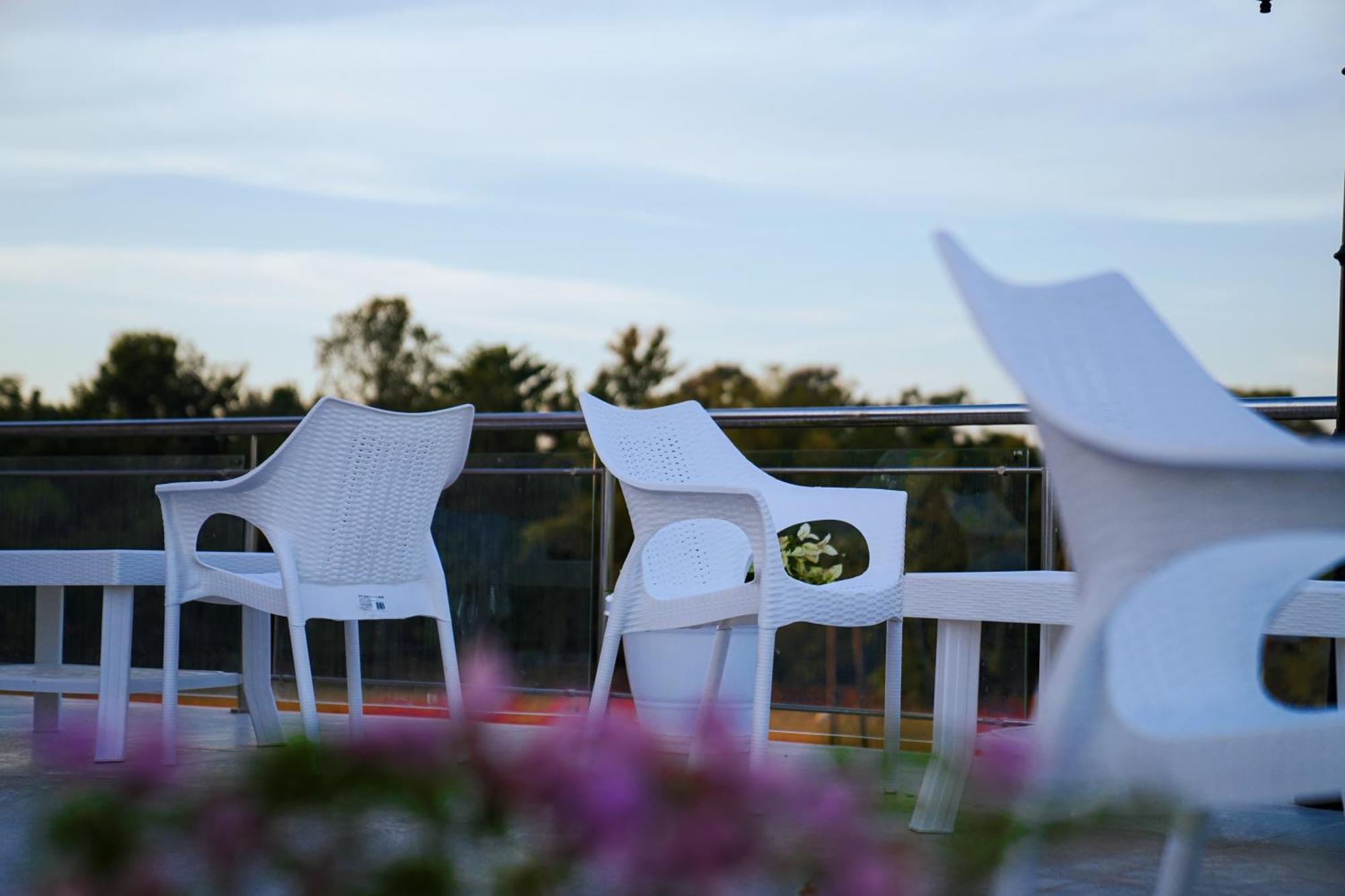Finn'S Weaver Resort, Kāziranga 外观 照片