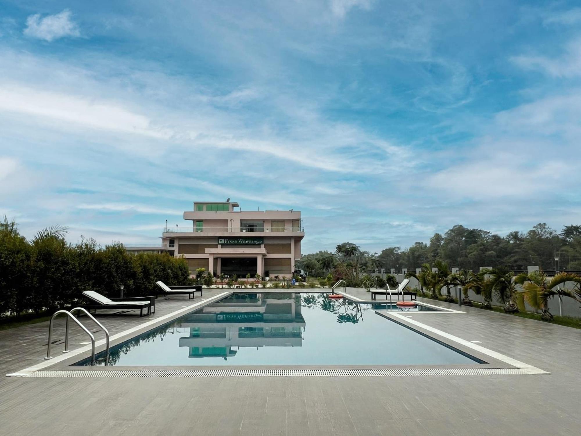 Finn'S Weaver Resort, Kāziranga 外观 照片
